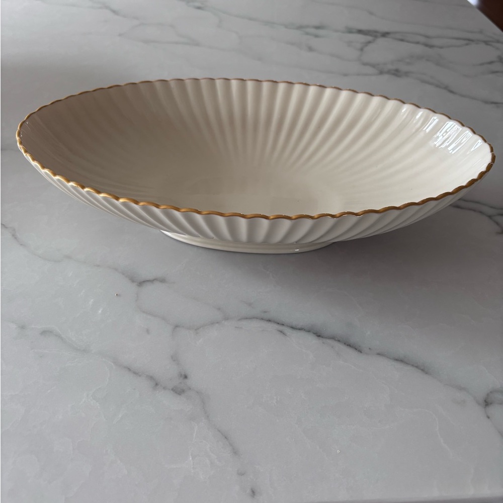 Elegant Cream Porcelain Serving Bowl with Gold Rim